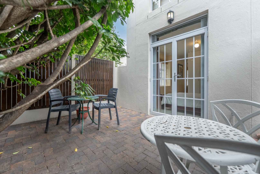 1 Bedroom Property for Sale in Rondebosch Village Western Cape